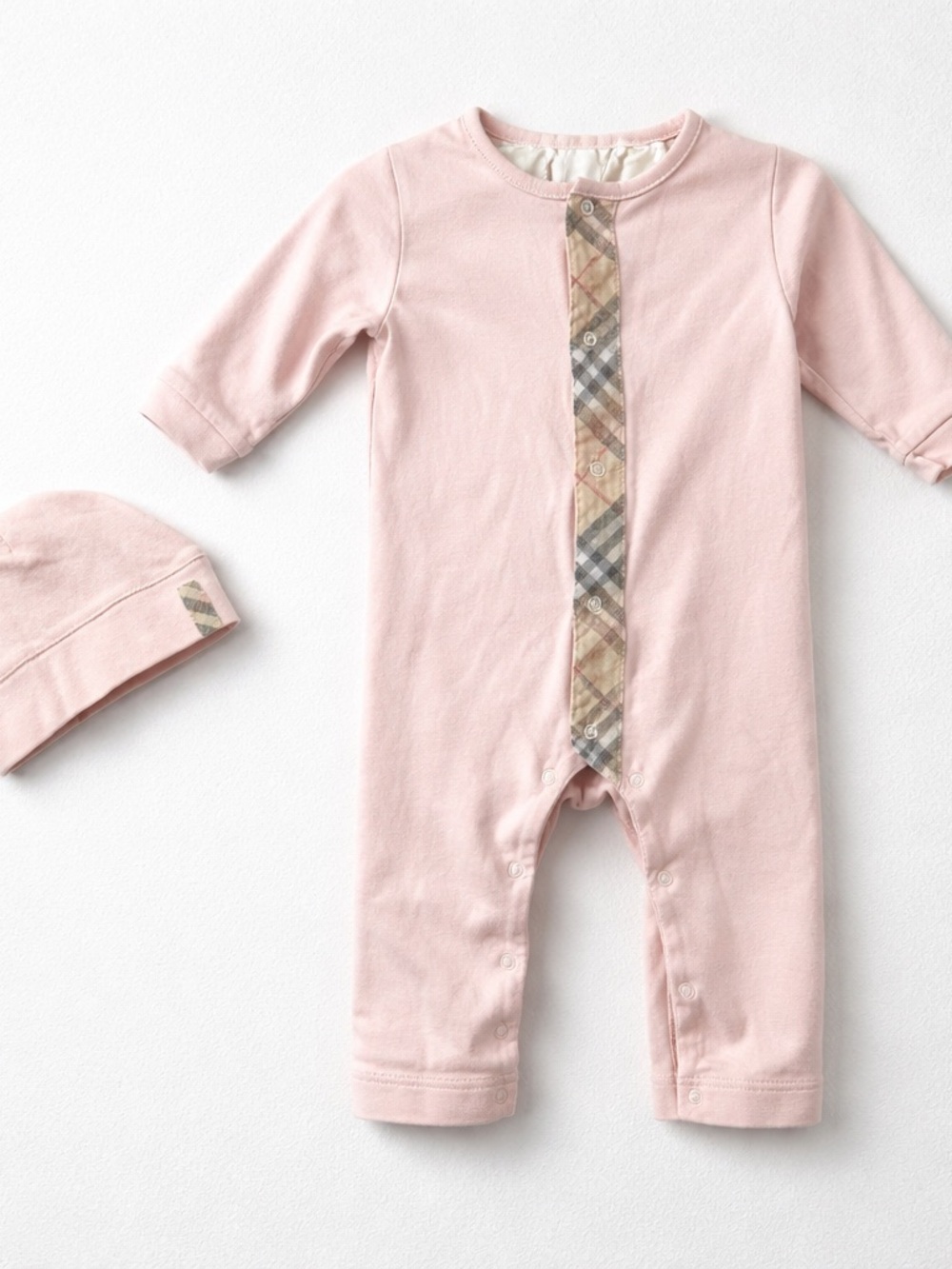Burberry Pink and iconic plaid detail two piece jumpsuit and hat set size 3 Mon